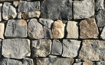 BM Grey Castlemine Dry Stone Wall Panel