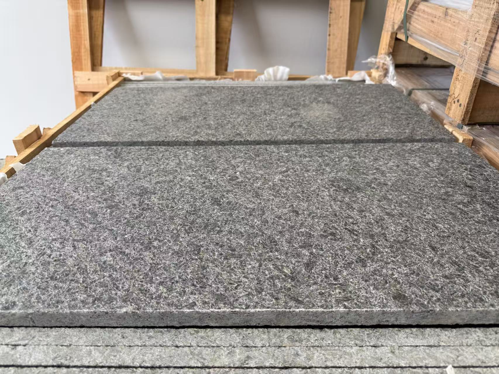 Elegant Noir Flamed Granite